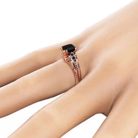 New Rose Gold 925 Sterling Silver Black Princess Cut Zircon Ring - Picture 2 of 5